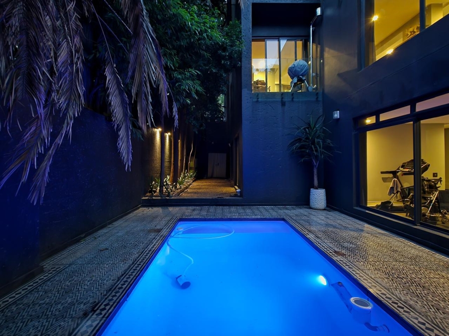 To Let 4 Bedroom Property for Rent in Higgovale Western Cape